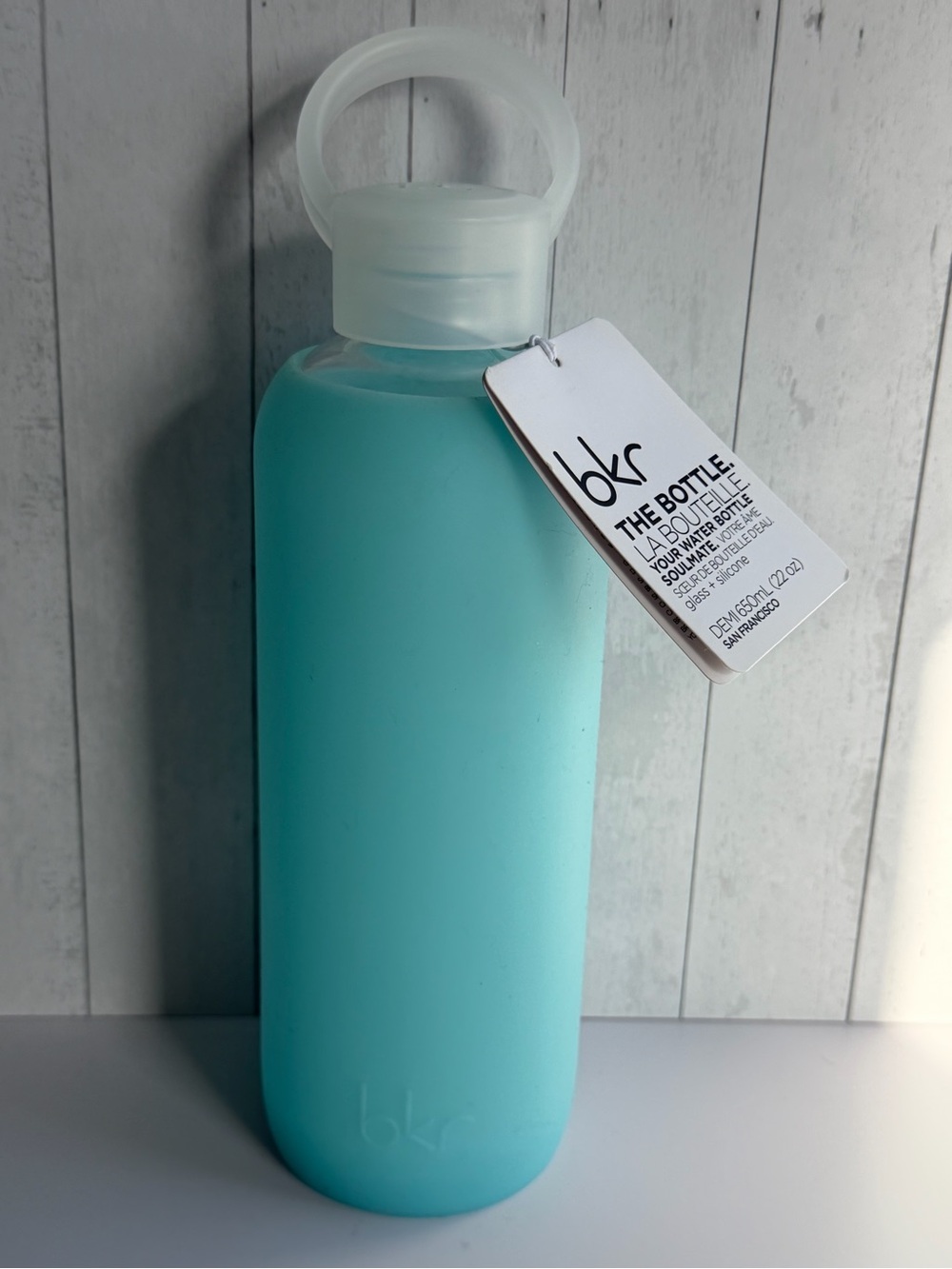 BKR Glass Water Bottle 22oz Aqua Silicone Sleeve Carry Loop ETOILE -NEW